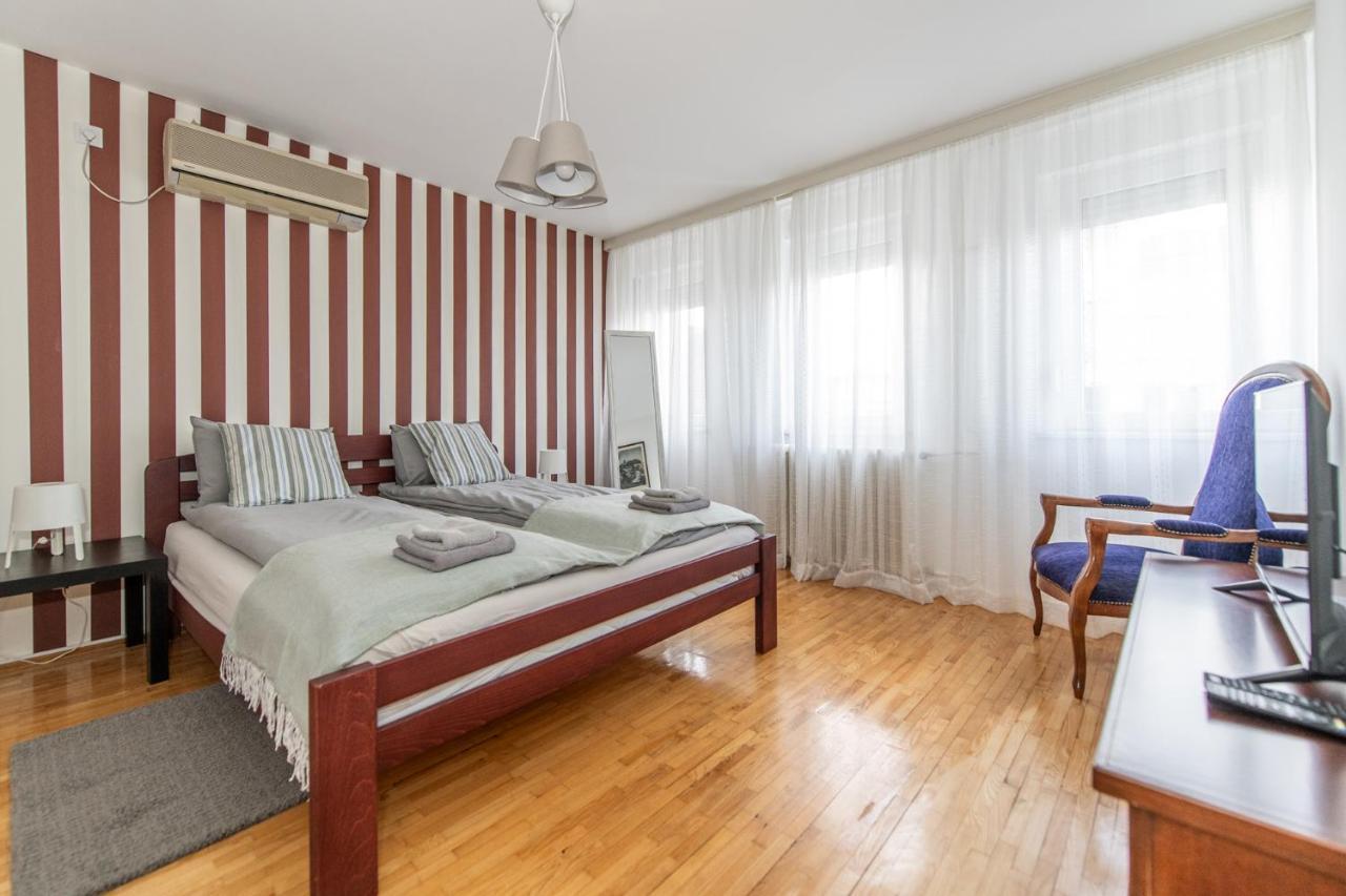 7 Heaven Apartamento Belgrado Exterior foto